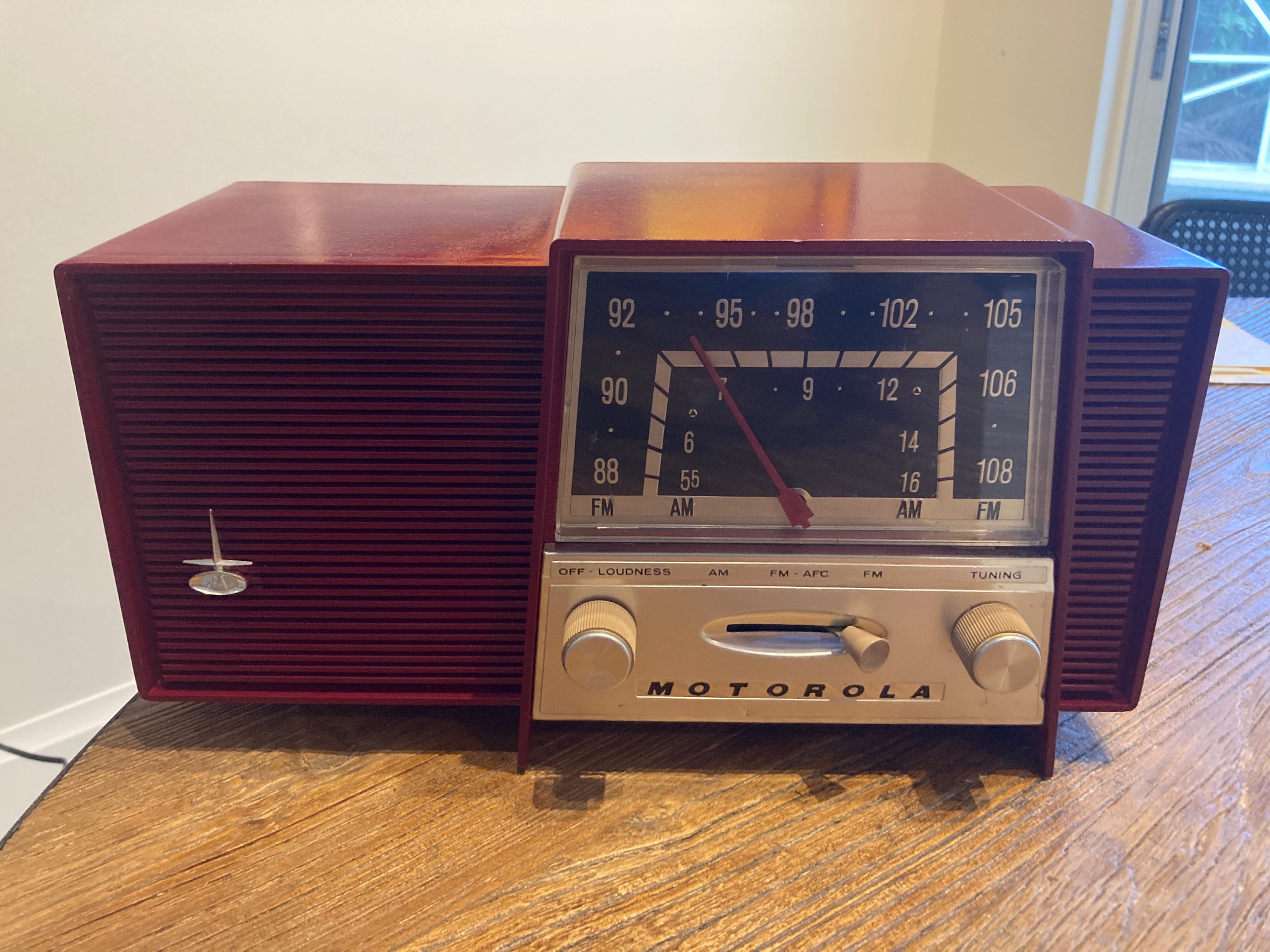 1960 Motorola B2W AM/FM